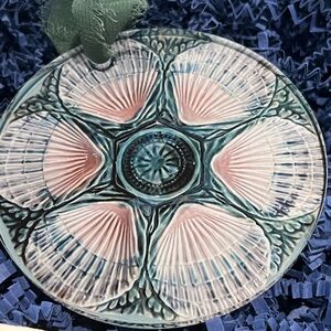 Set of 4 oyster plate/chins plate ornament. 
Brand new!